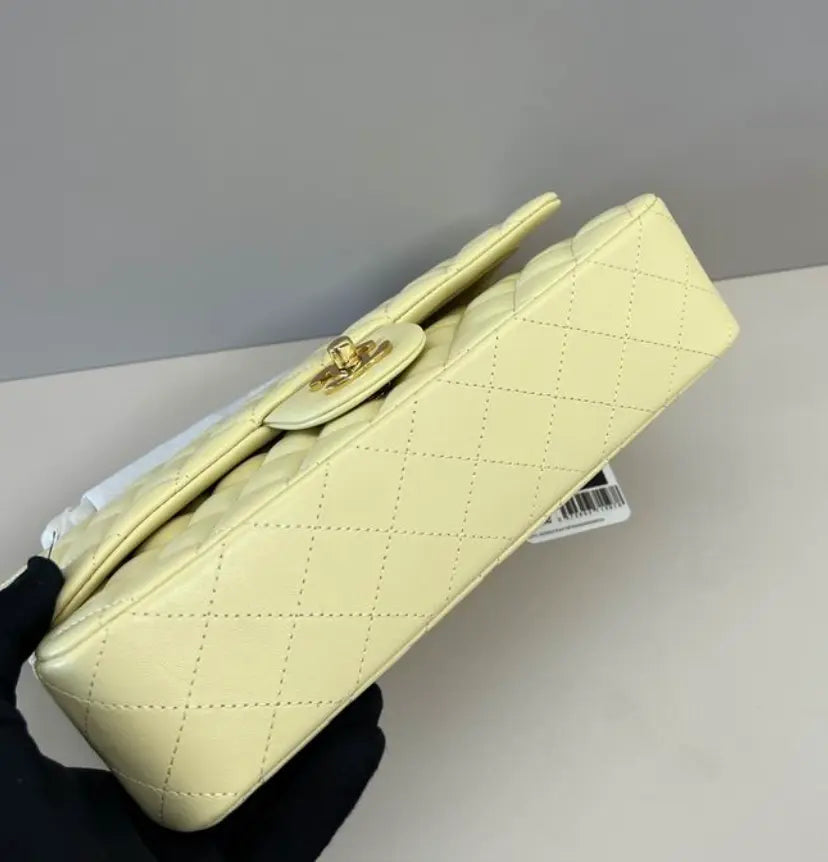 Classic Leather Flap Bag Medium